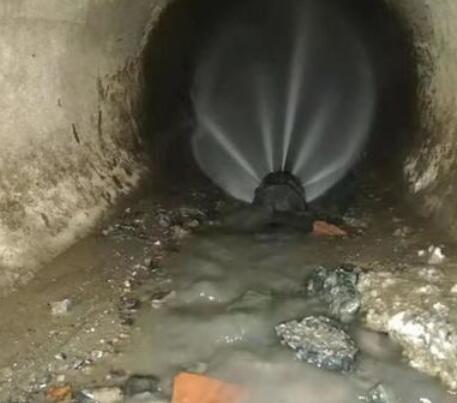 策勒市政管道清淤